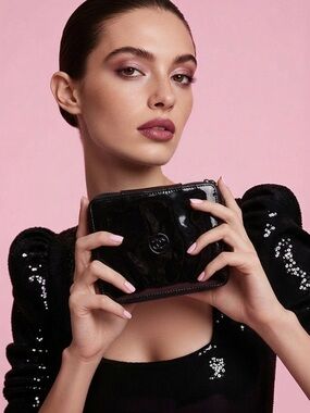 CHANEL | Ultra Correction Lift Cosmetic Case Black